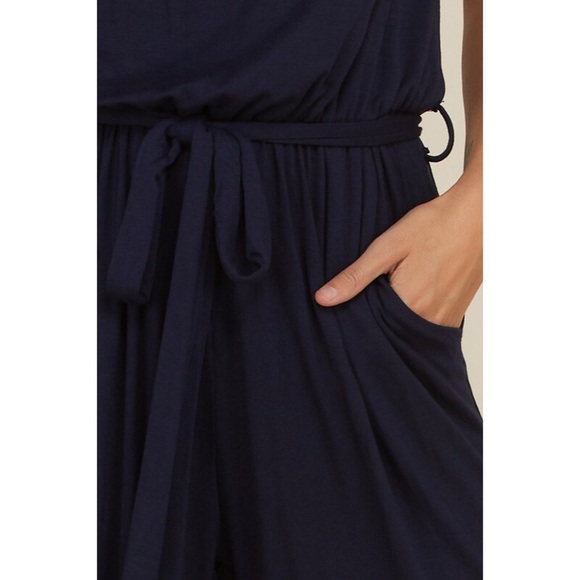 Black Sleeveless jumpsuit - Picture 5 of 5